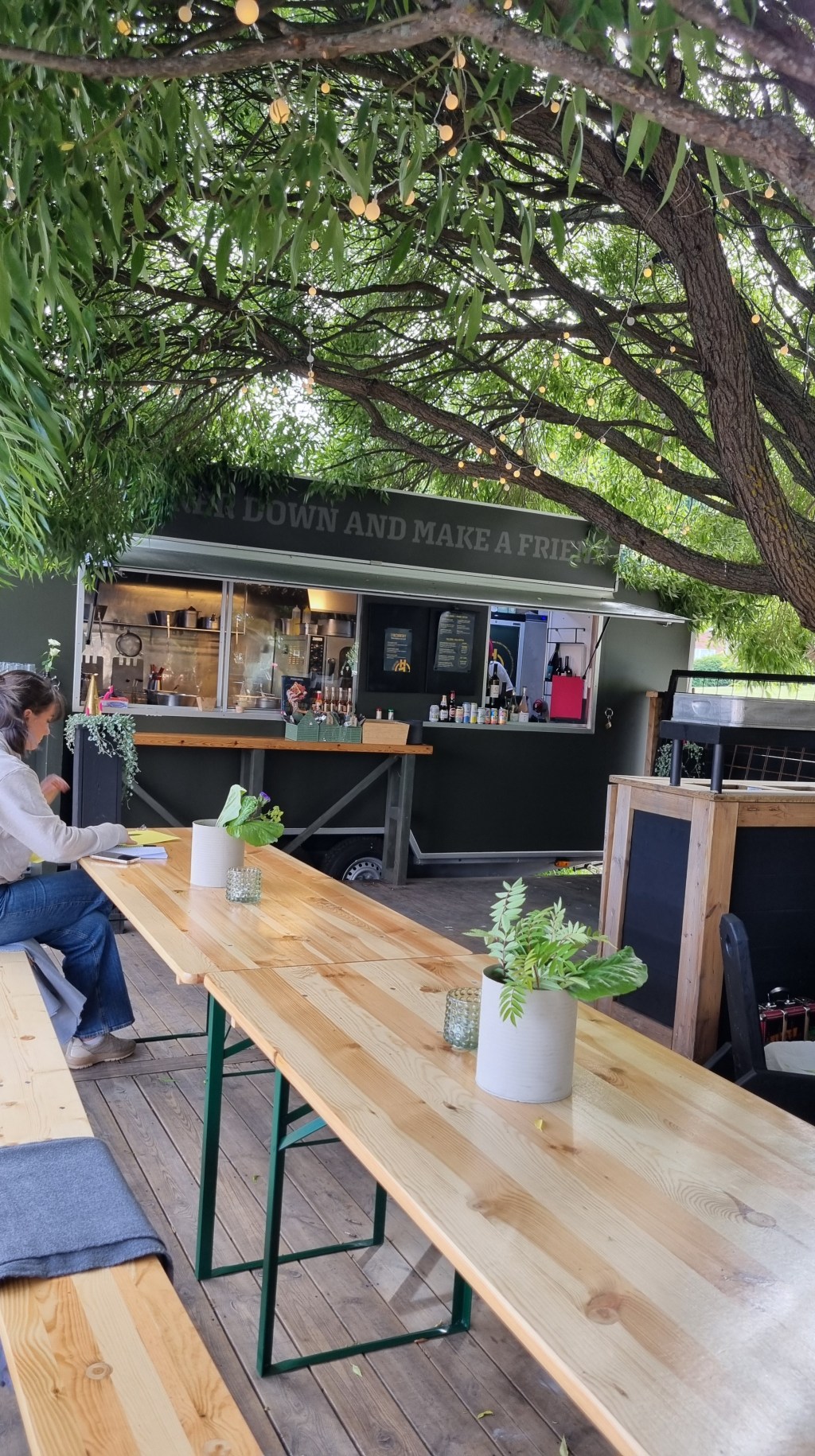 Hunker Junker | Make a&nbsp;friends