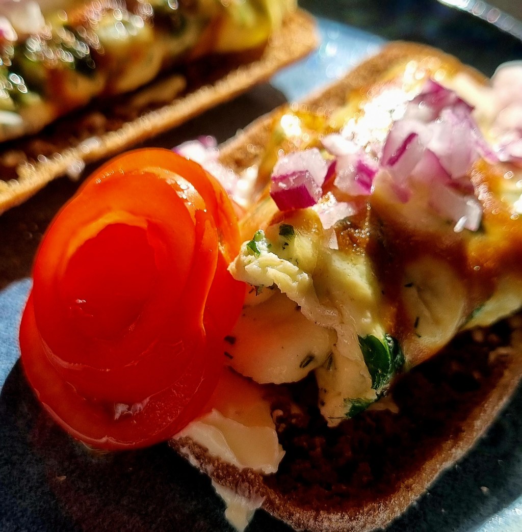 Omelett på rågbröd