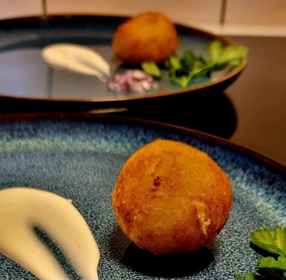 Friterad potatis fylld med Västerbottensost